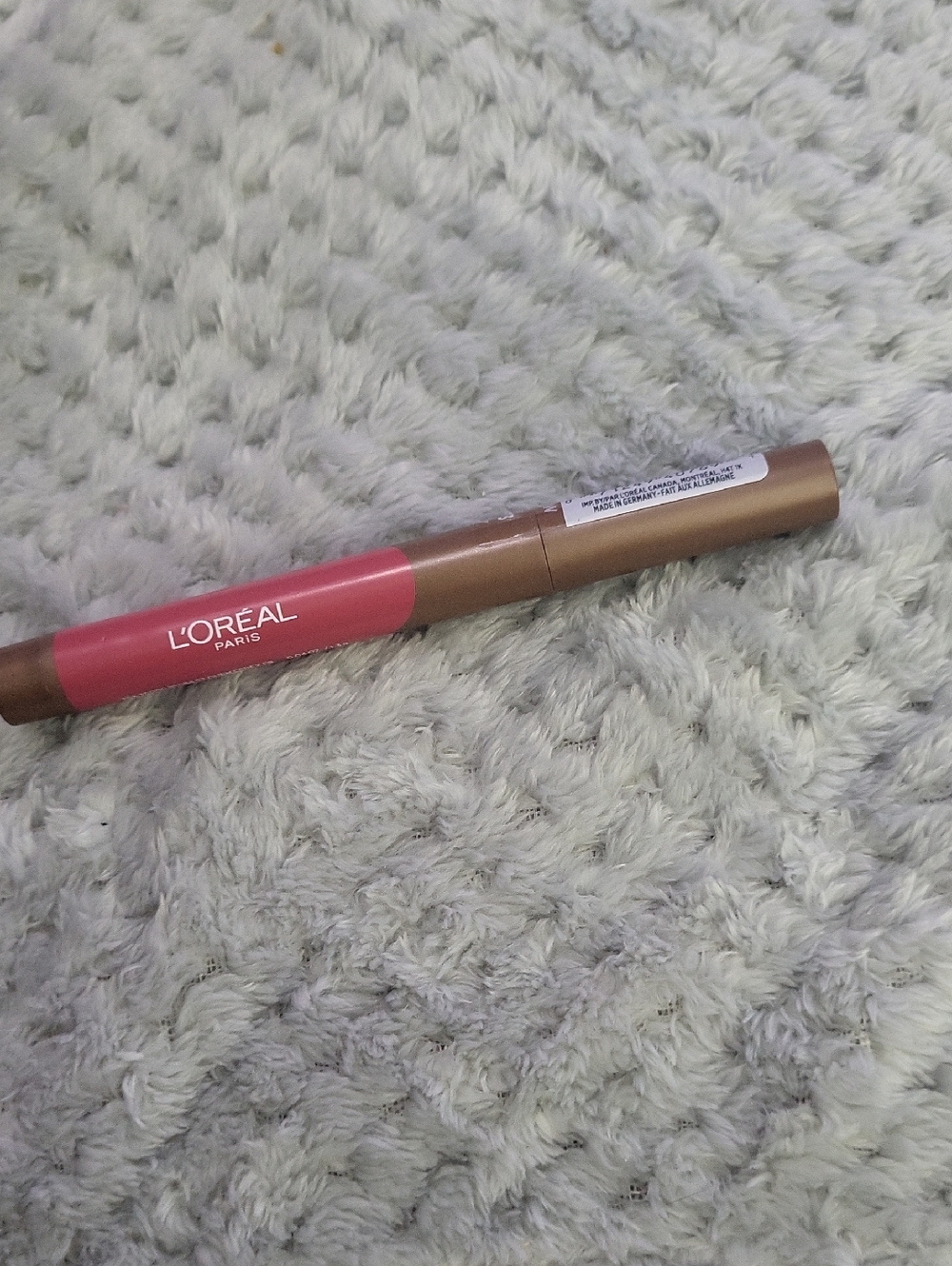 New L'oreal Matte Lip Crayon - 503 Hot Apricot